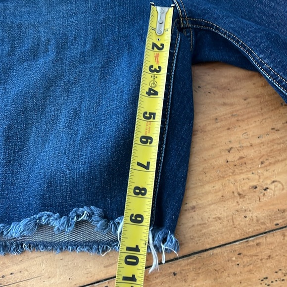 Levis Men’s Jorts size 36 dark blue color - Picture 8 of 11